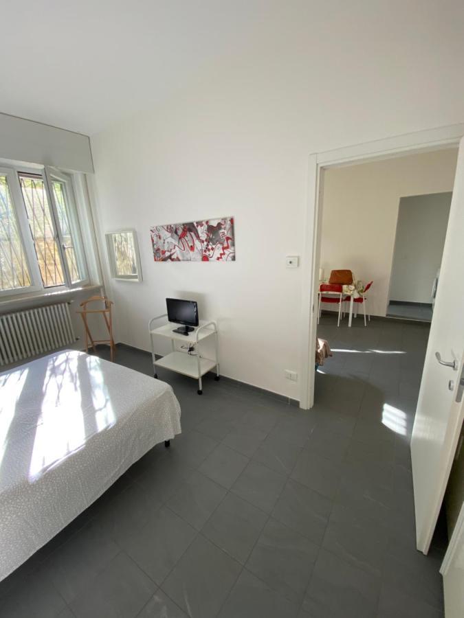 Ferienwohnung Senza Pensieri Piazza Marconi Crema Exterior foto